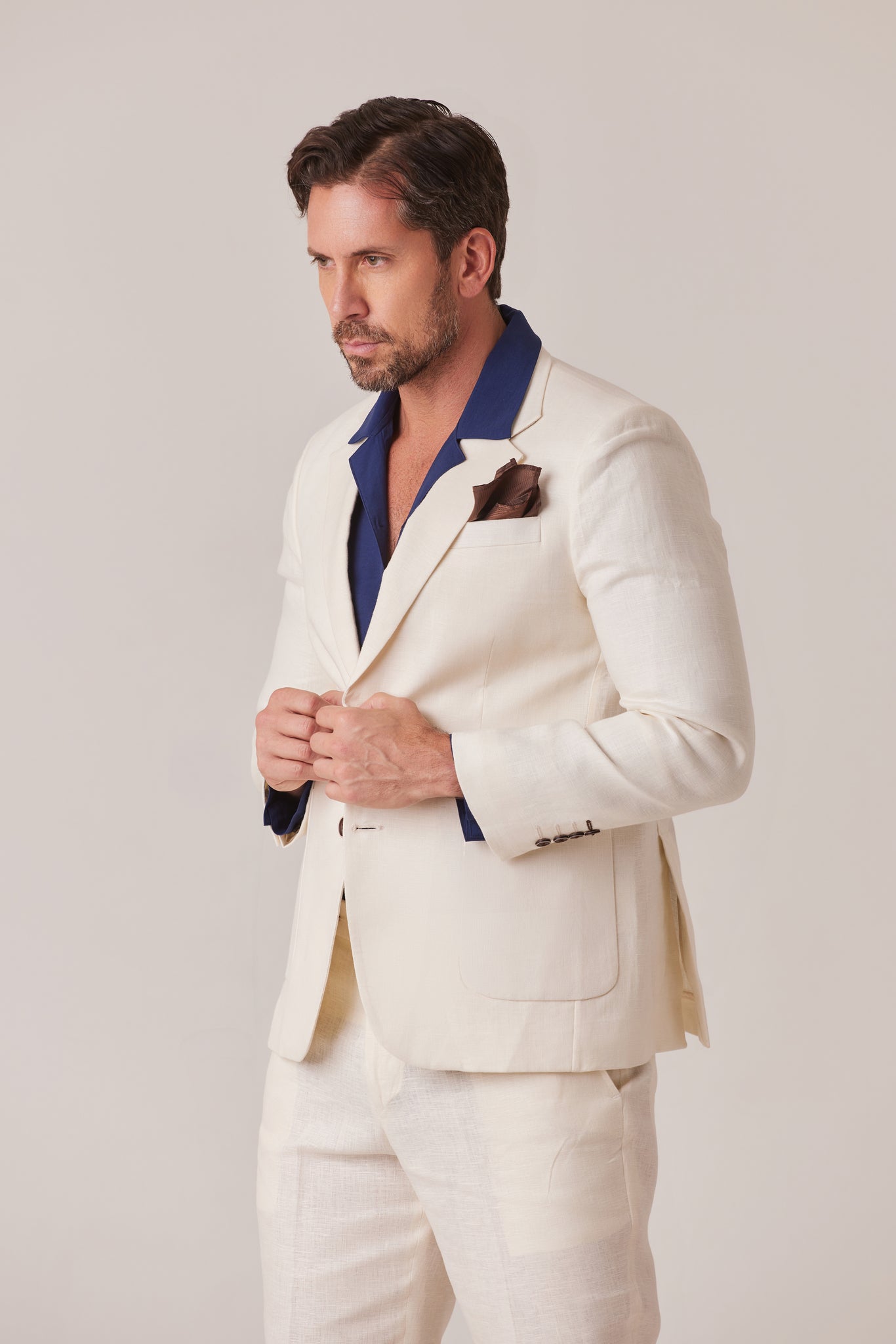 SUIT EN LINO OFF WHITE