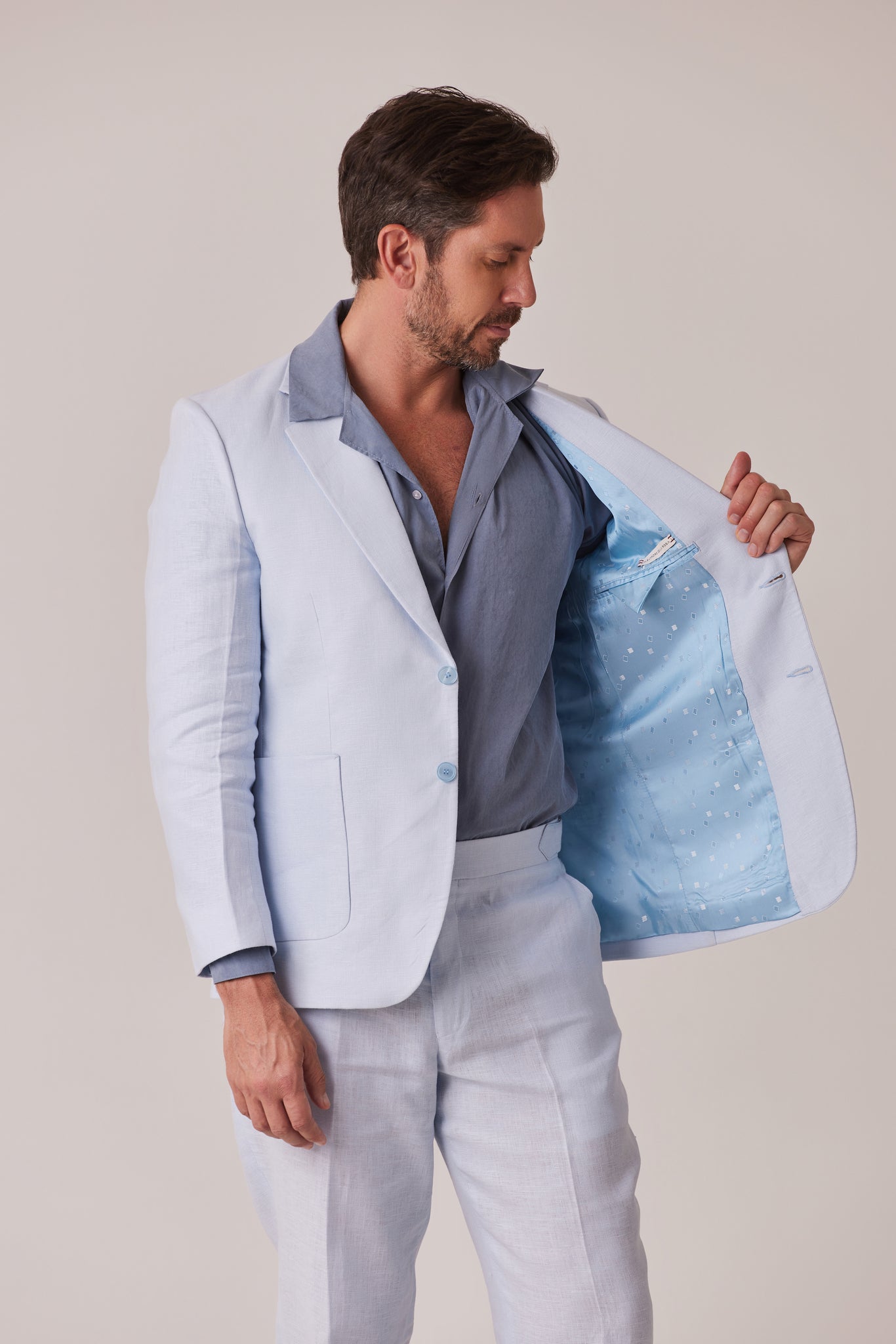 SUIT EN LINO BABY BLUE