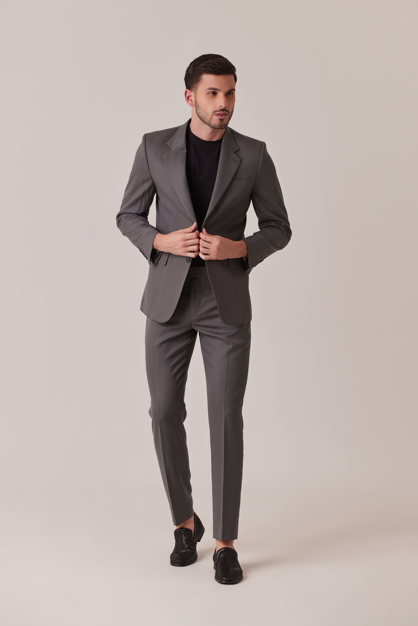 SUIT EN LANA GRIS