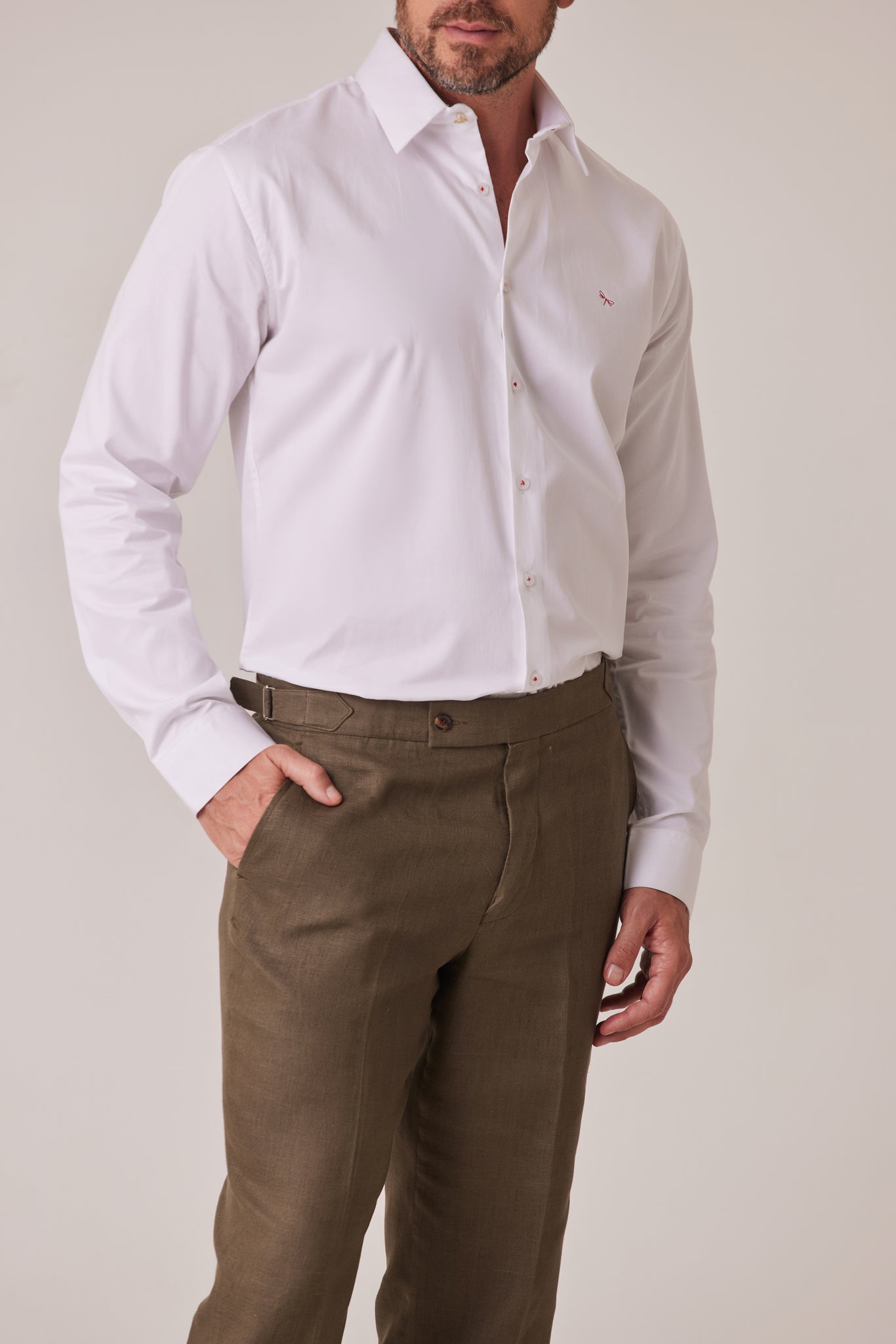 CAMISA DE ALGODON BLANCA/LIB ROJA