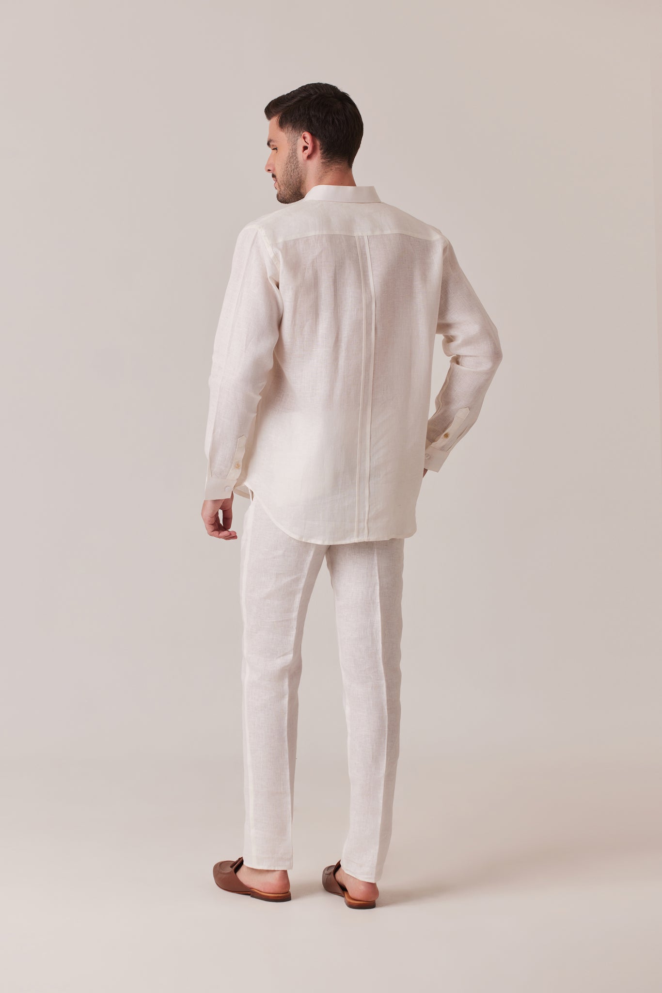 CAMISA DE LINO DE ALFORZAS OFF WHITE